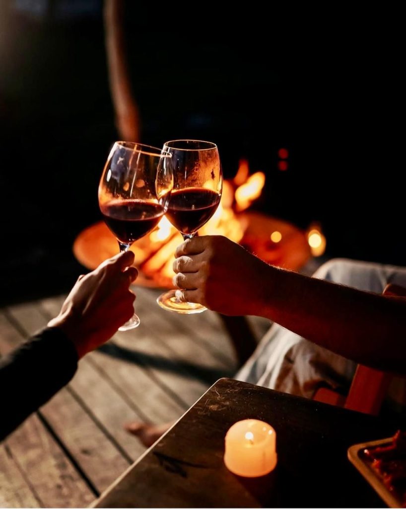 Inverno no Ibiti: Dia dos Namorados com vinho e fogueira