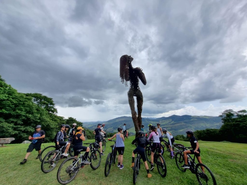 Natture Force: E-Bike Therapy durante retiro espiritual em Ibiti